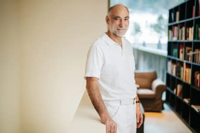 Dr. Harald Stossier